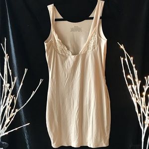 NWOT Maidenform XL, nude, body slimming/shaper
